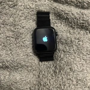 Apple Watch SE 44MM 32GB Unlocked